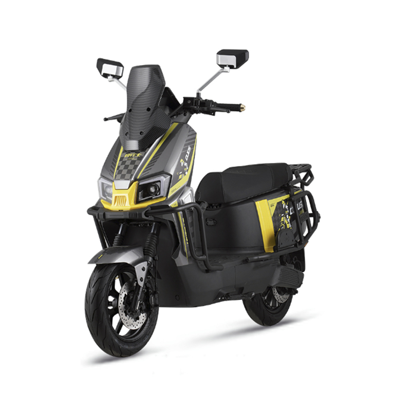 Yousu Cyclist A13, sähköskootteri 2500 W:lla, monitoiminen kojelauta, merkkiohjain ja 110/70-12 takarengas, kuusimäntäinen levy, moniputkinen iskunvaimennus ja suuri nopeus