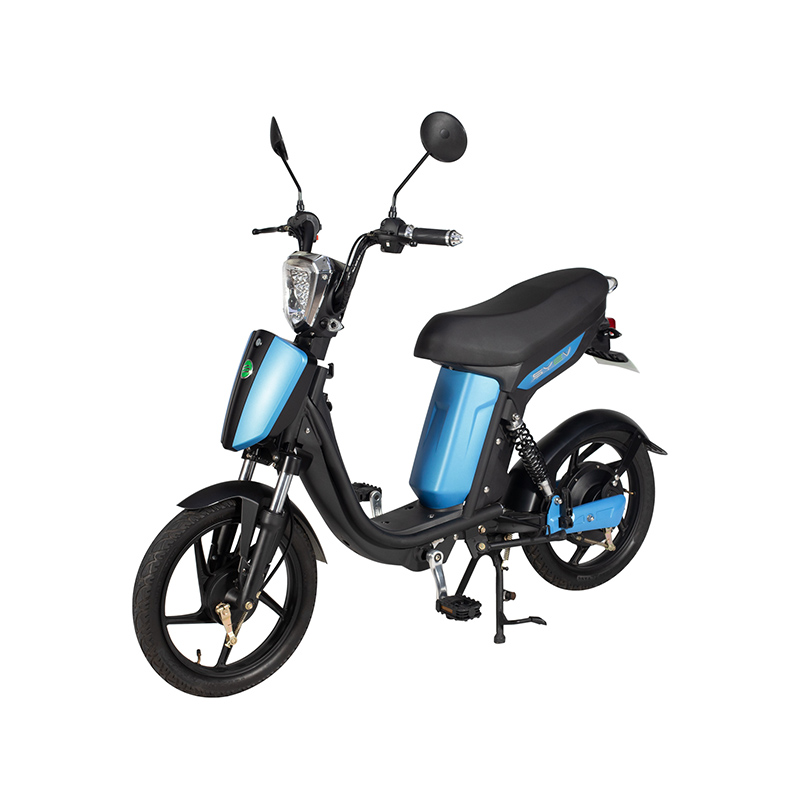 Miten Versatile Motorcyclen suojuksen tarjoama tuulensuoja on verrattuna muihin moottoripyöriin, jotka on suunniteltu pitkän matkan monimaastoajoon?
